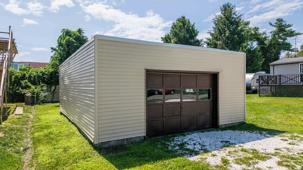 21 Golf St