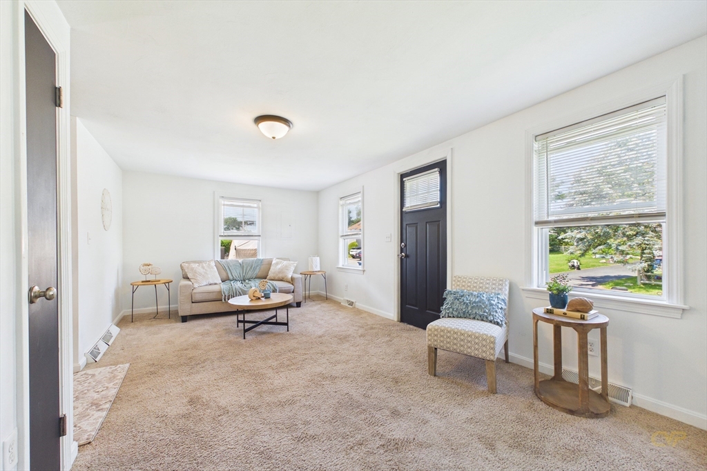 21 Golf St
