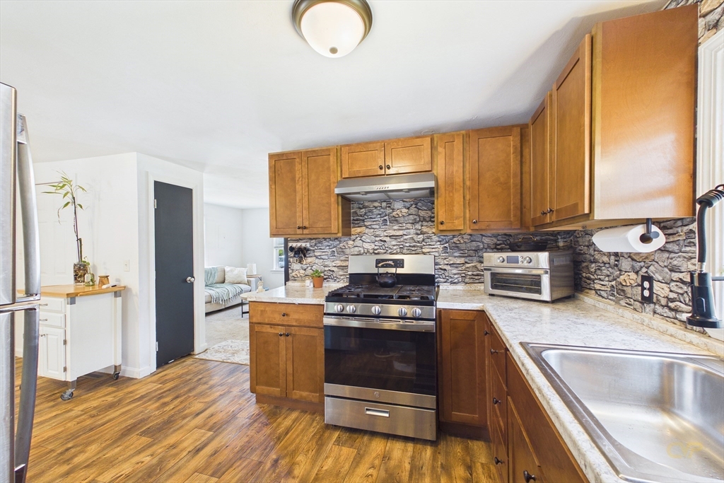21 Golf St