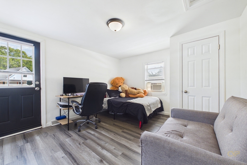 21 Golf St