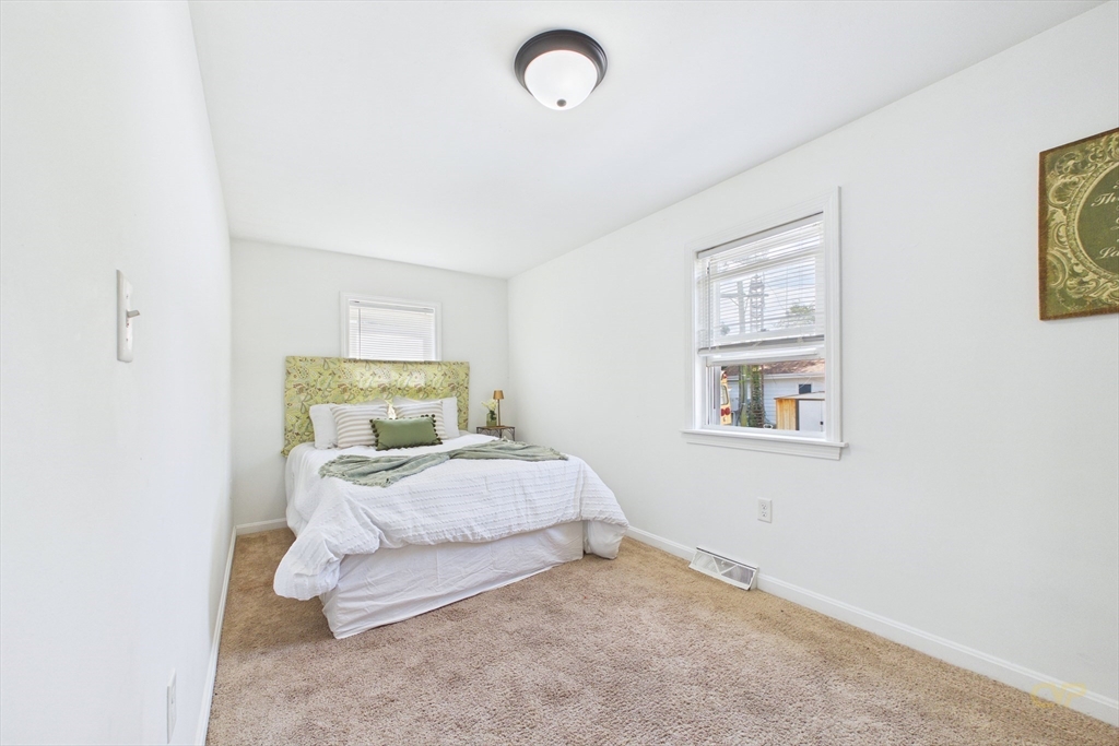 21 Golf St