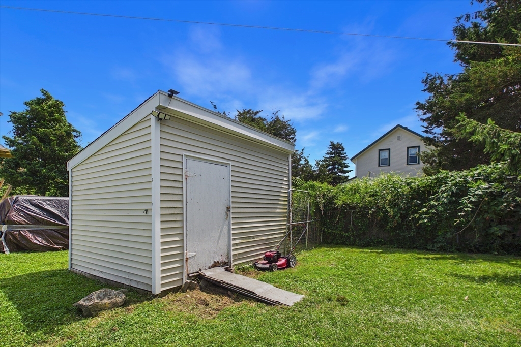 21 Golf St