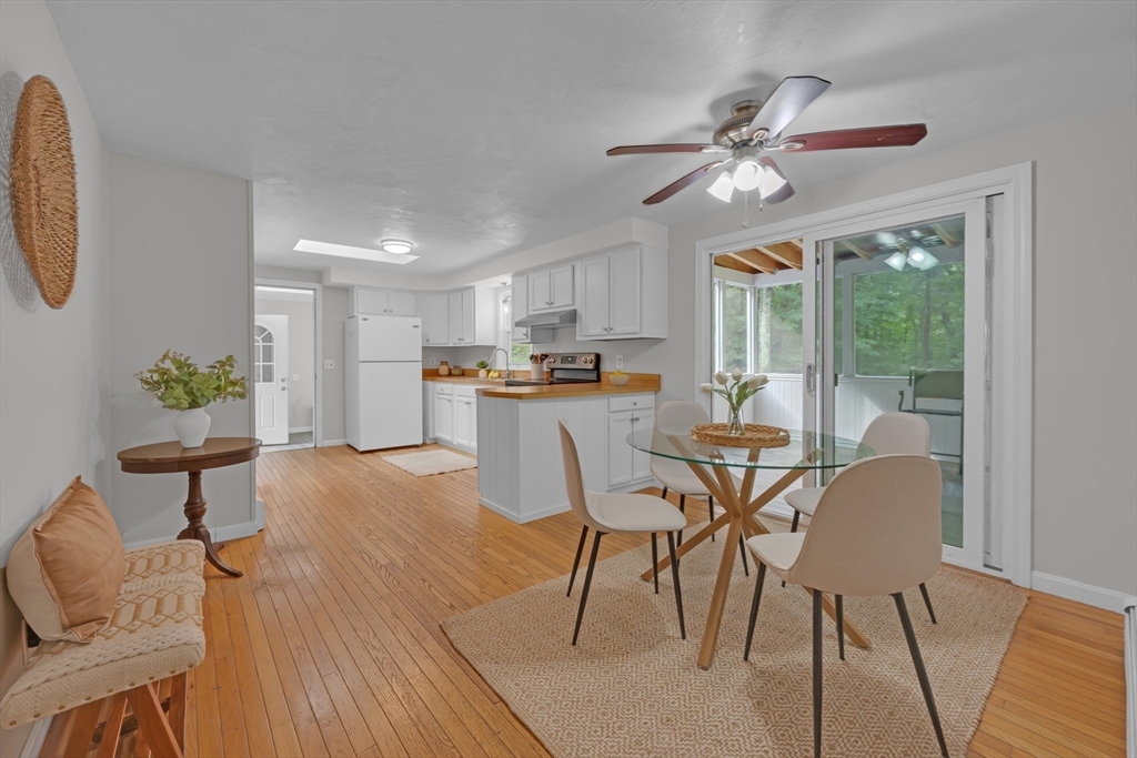 27 Redwood Dr