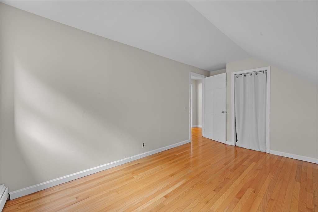 27 Redwood Dr