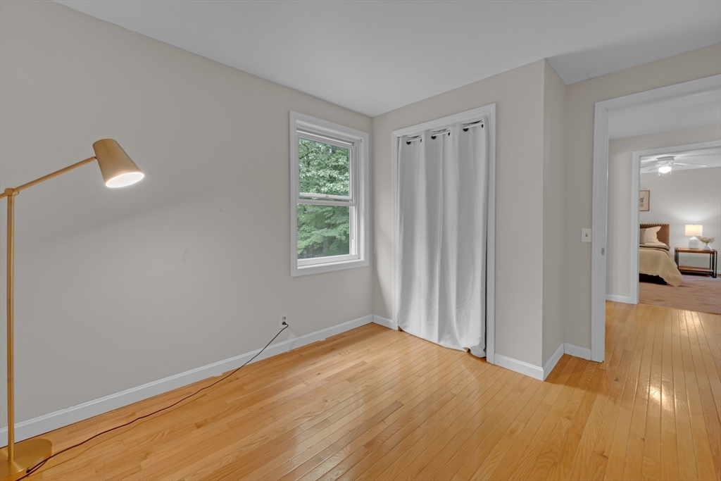 27 Redwood Dr