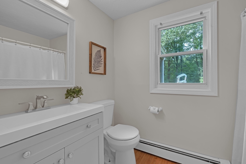 27 Redwood Dr