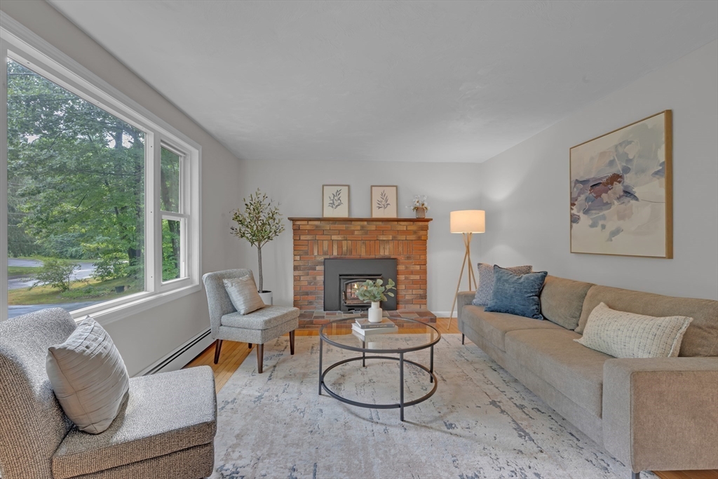 27 Redwood Dr