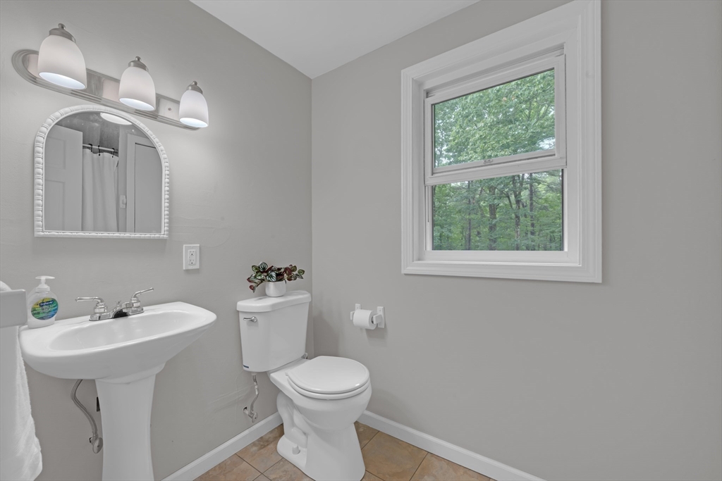 27 Redwood Dr