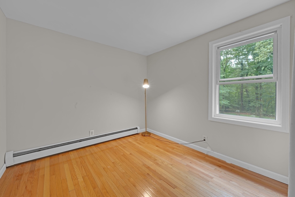 27 Redwood Dr