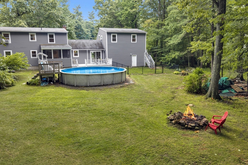 27 Redwood Dr