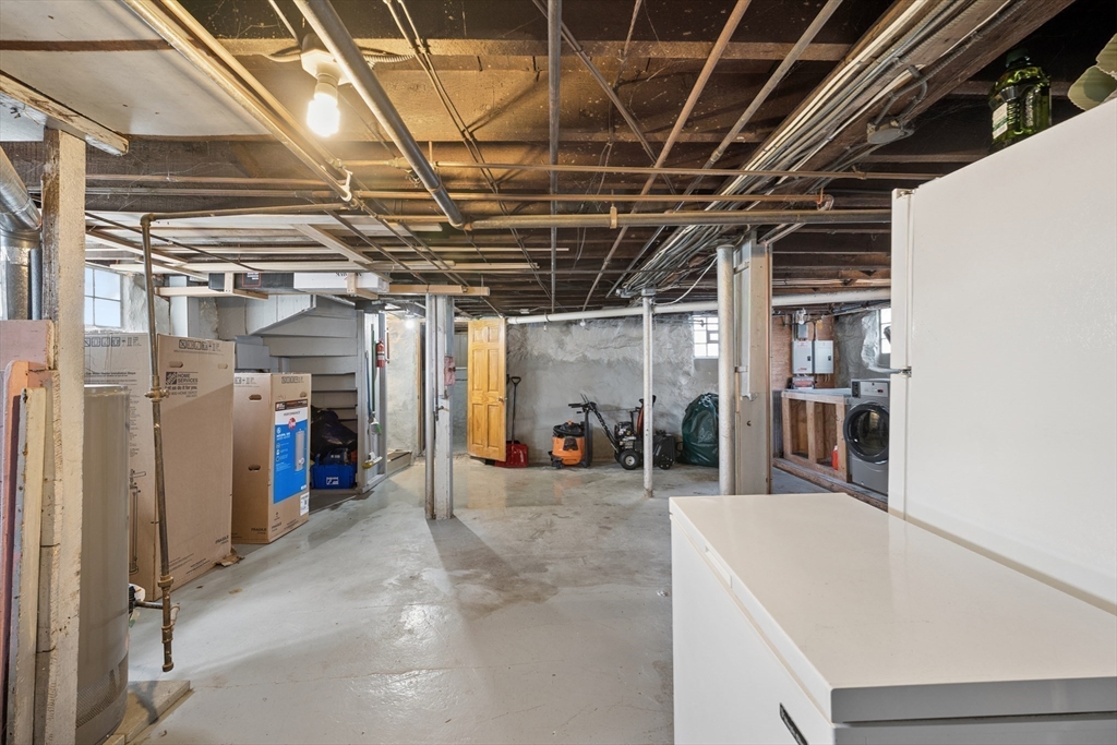185 Richmond St
