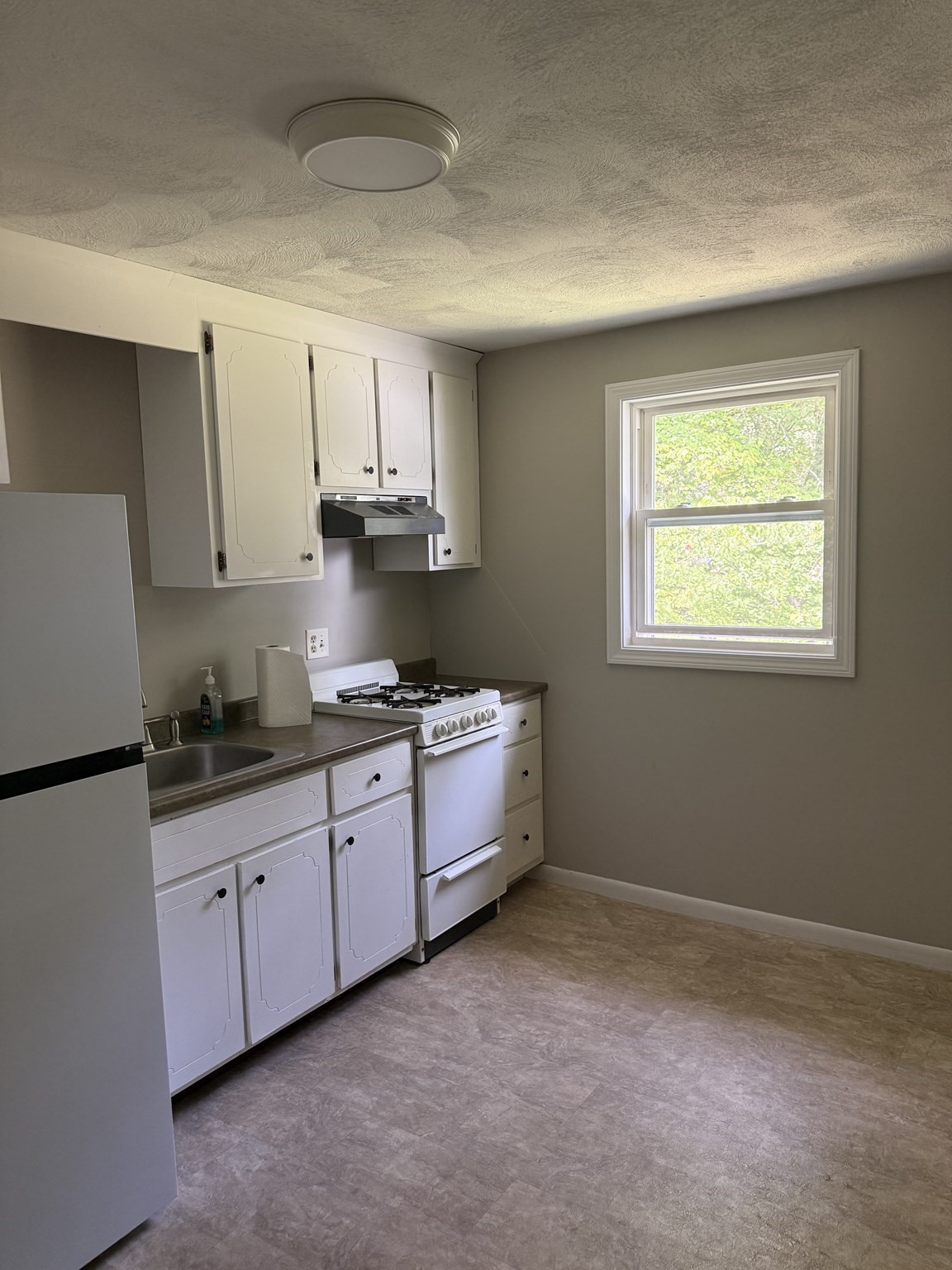 19 Anderson Ave # 3