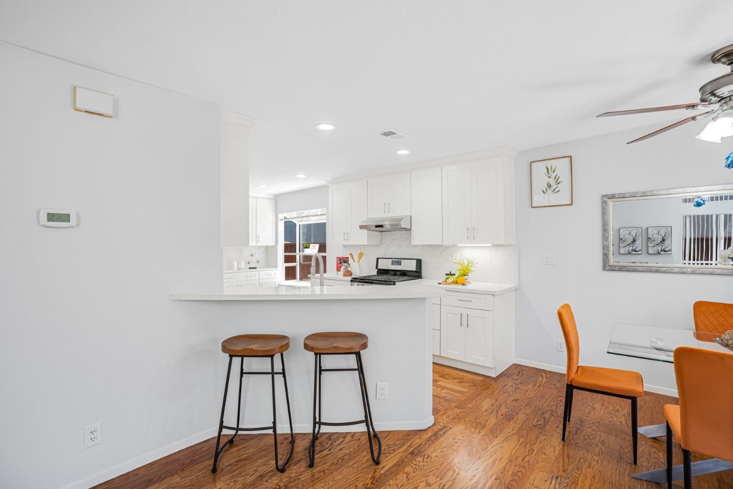 288 Woodruff WAY