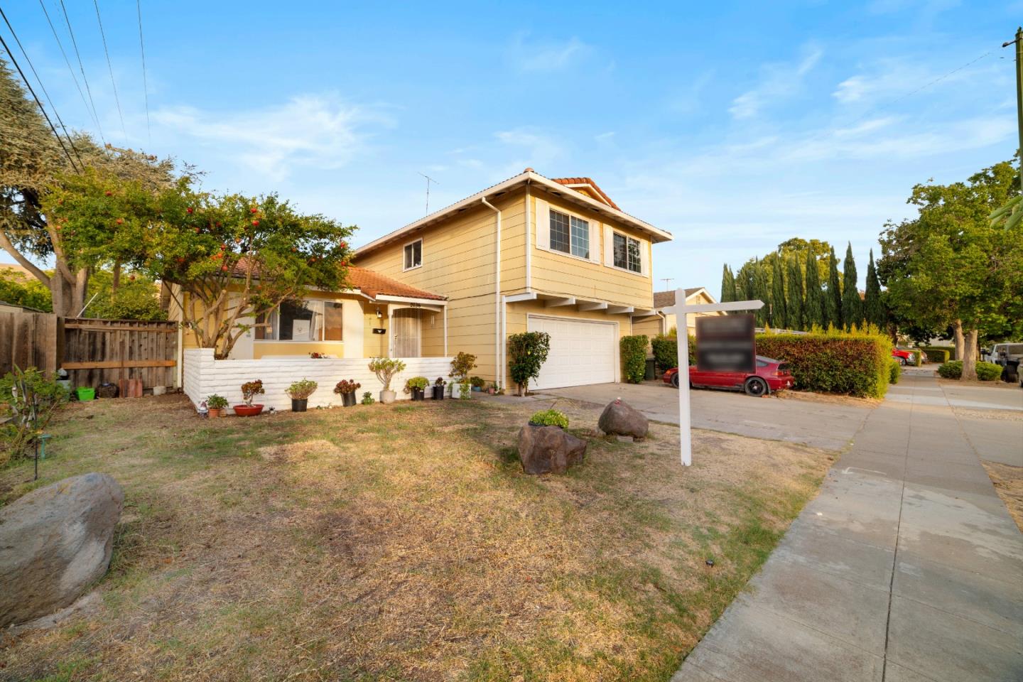 2036 Conifer LN