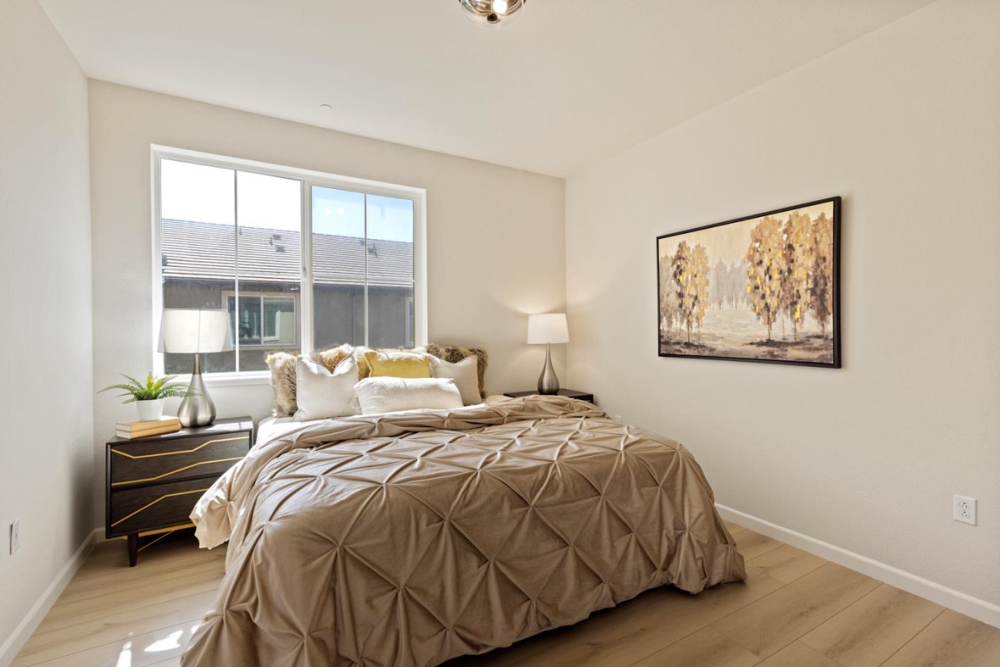 6122 Golden Vista DR