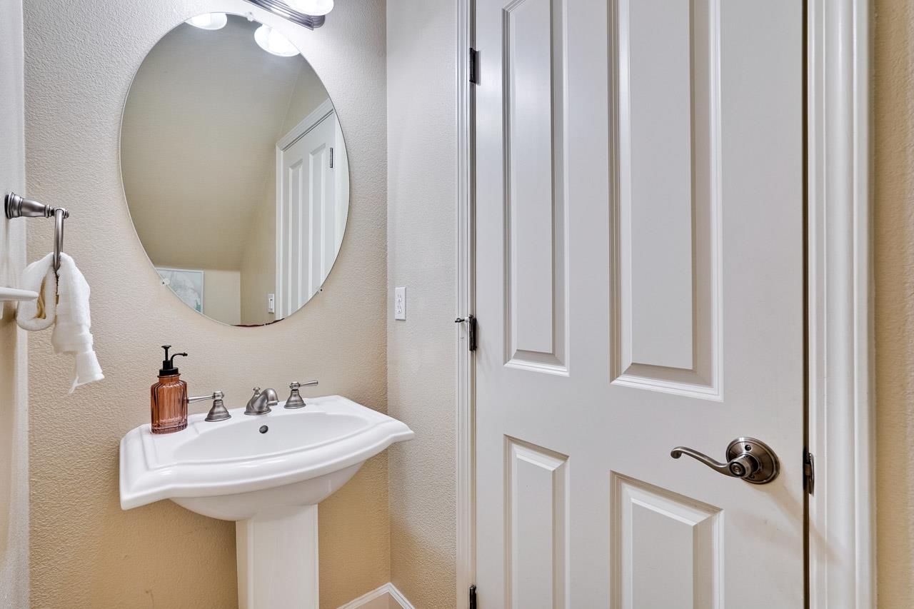 459 Norwood CIR