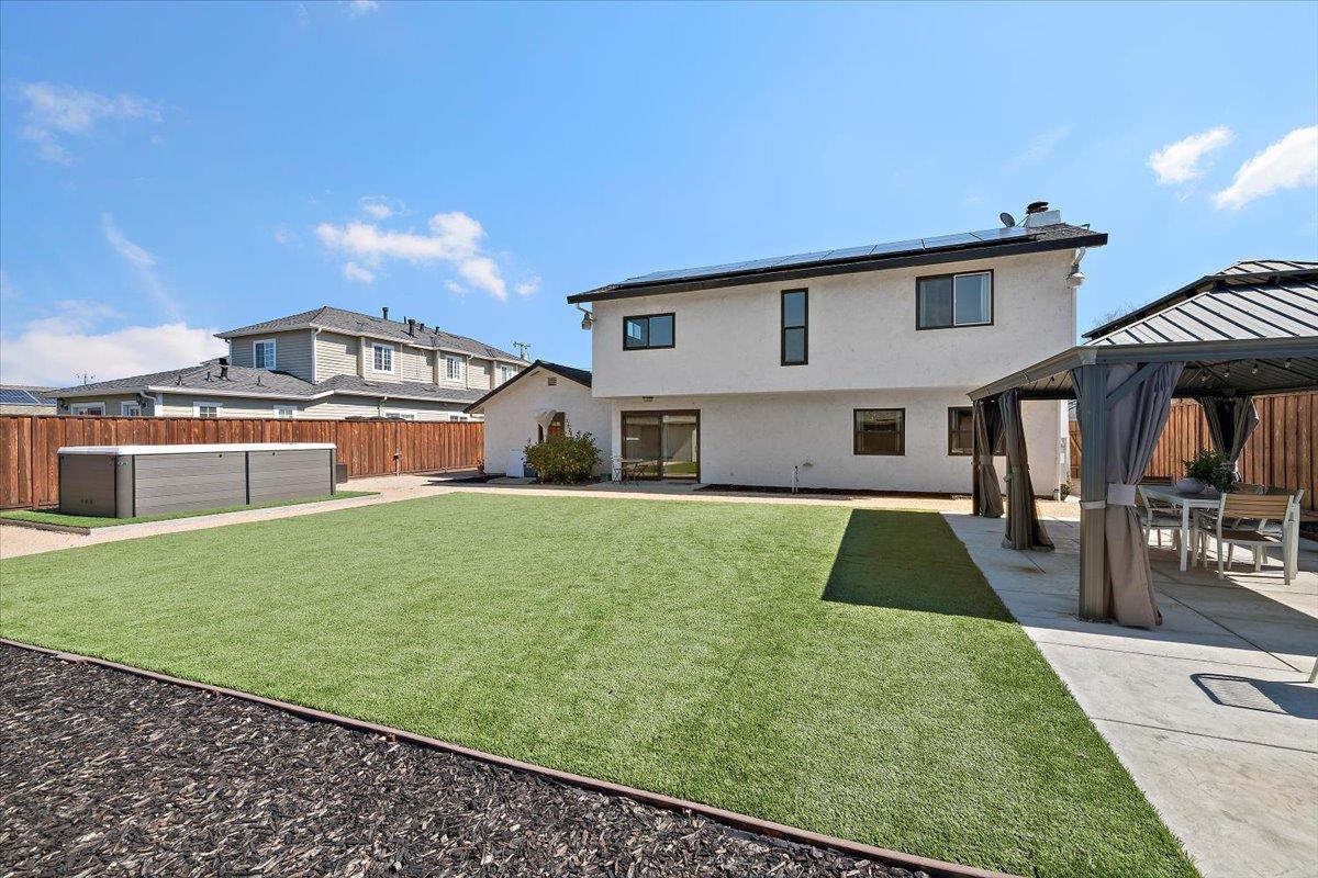 1387 Arleen AVE