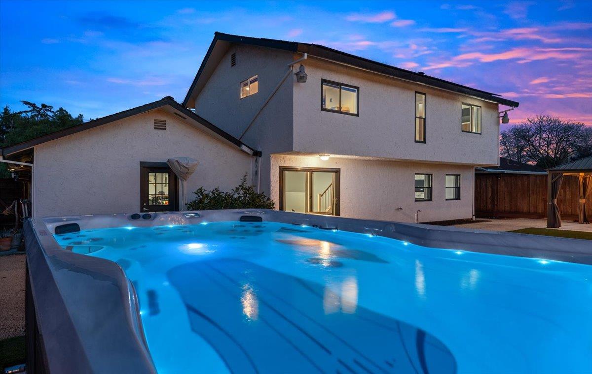 1387 Arleen AVE