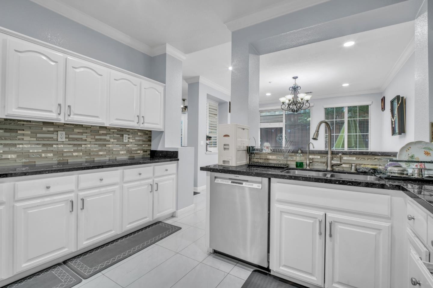 10882 Glengarry Lane