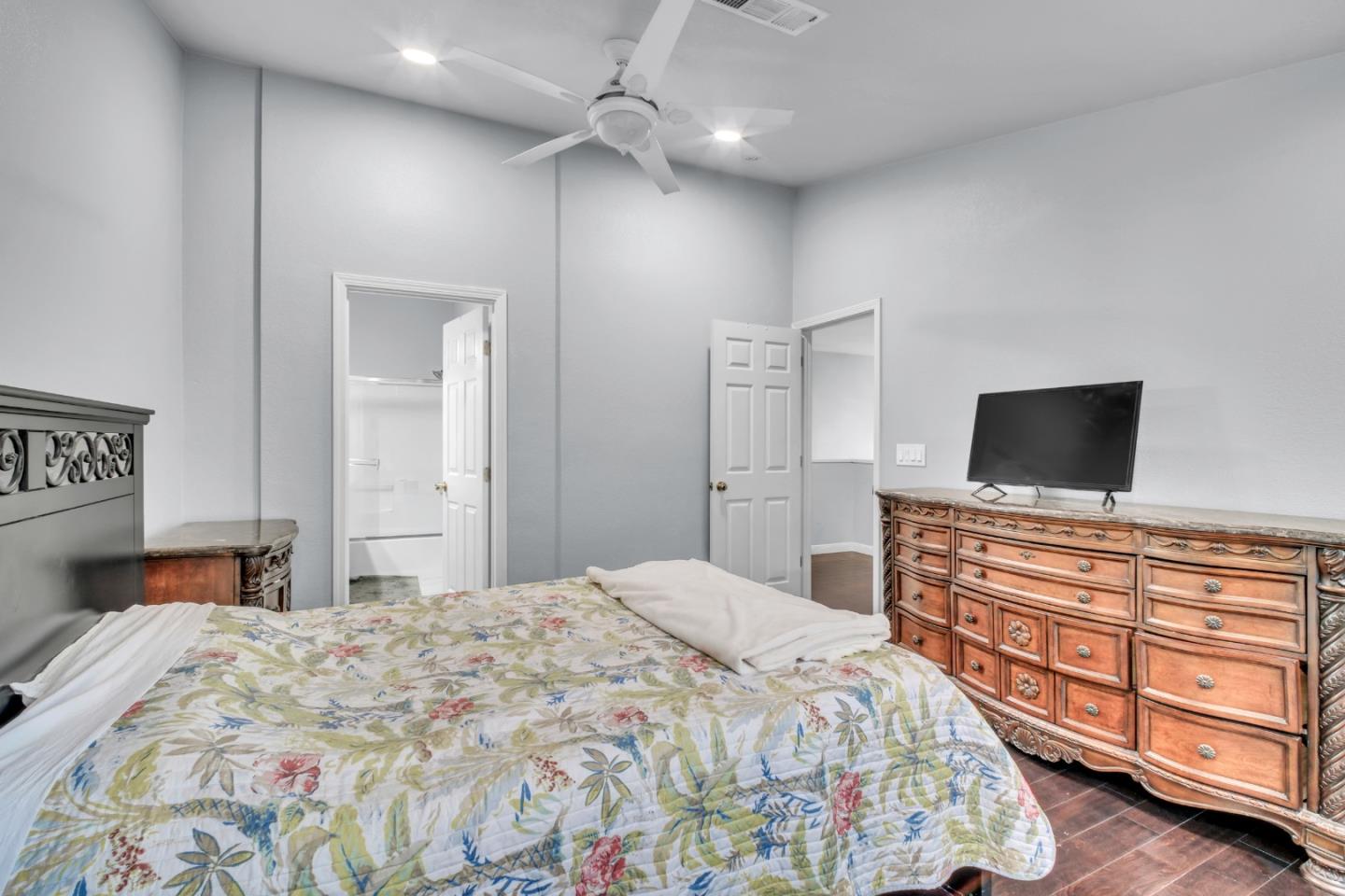 10882 Glengarry Lane