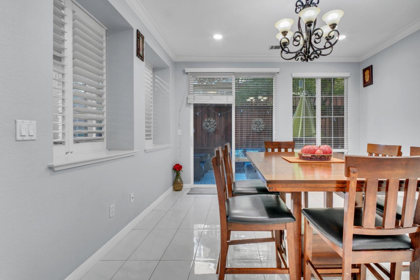 10882 Glengarry Lane