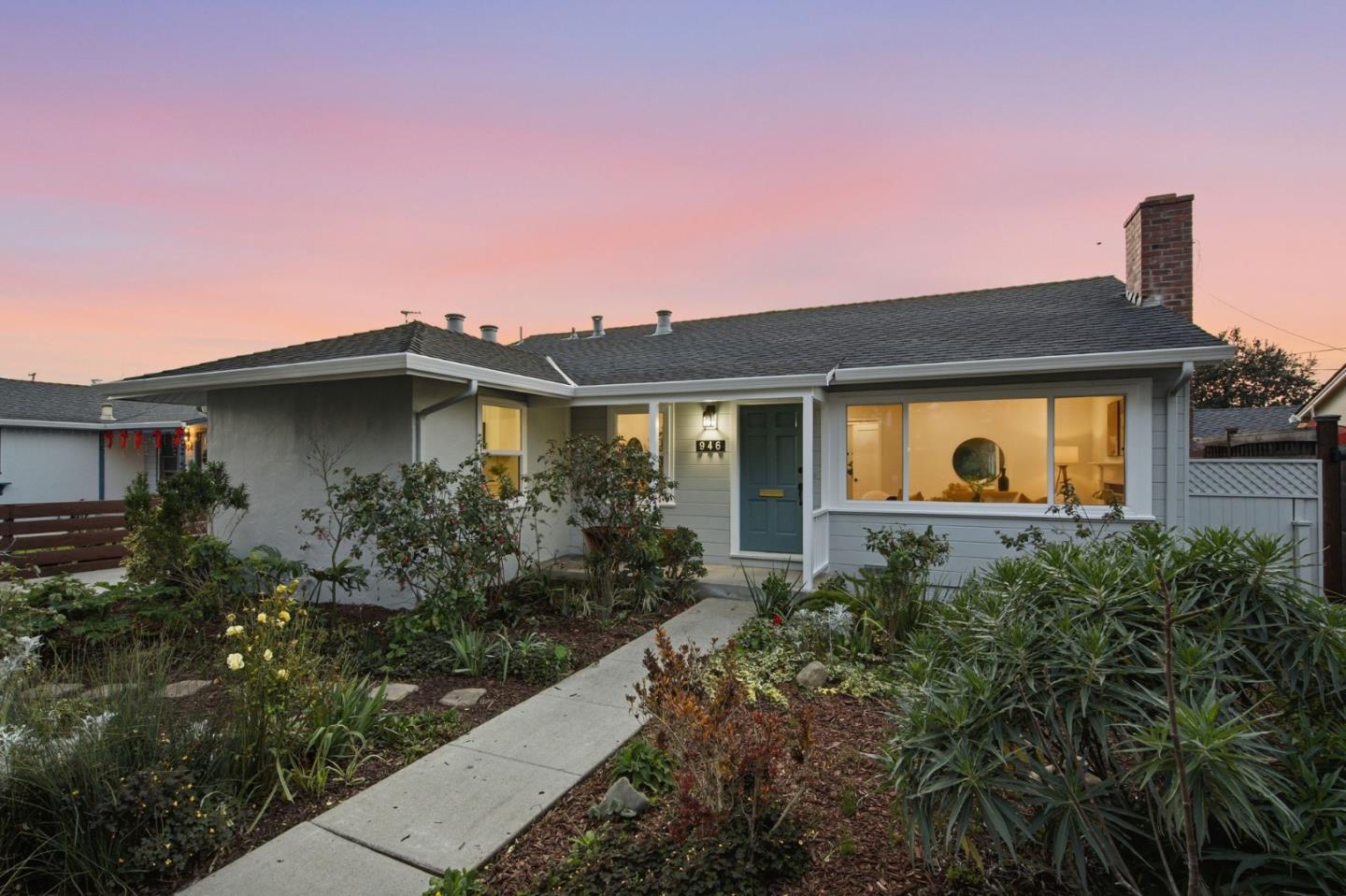 946 Los Padres Boulevard