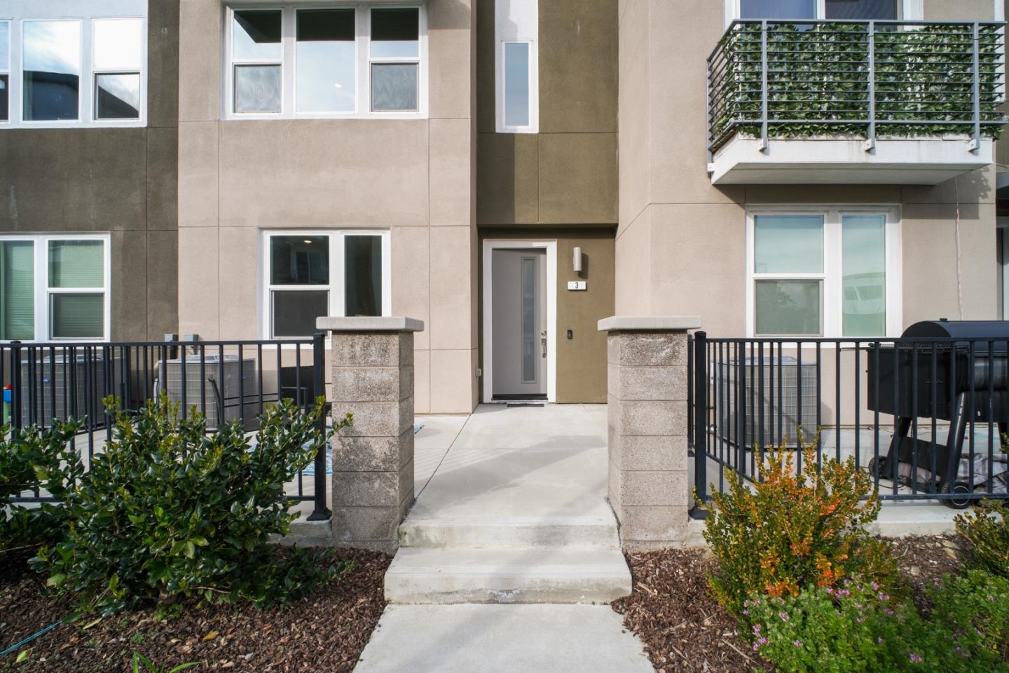 262 Agustin Narvaez Street 3