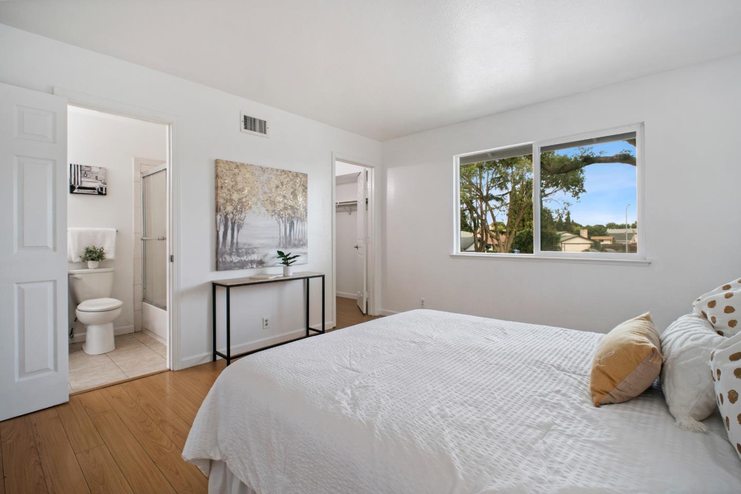 4270 Comet Circle