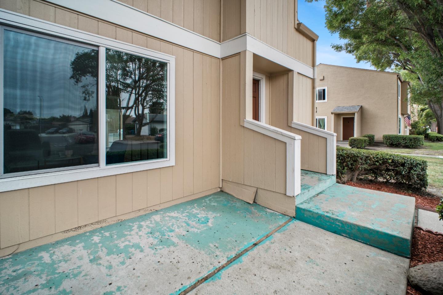 4270 Comet Circle