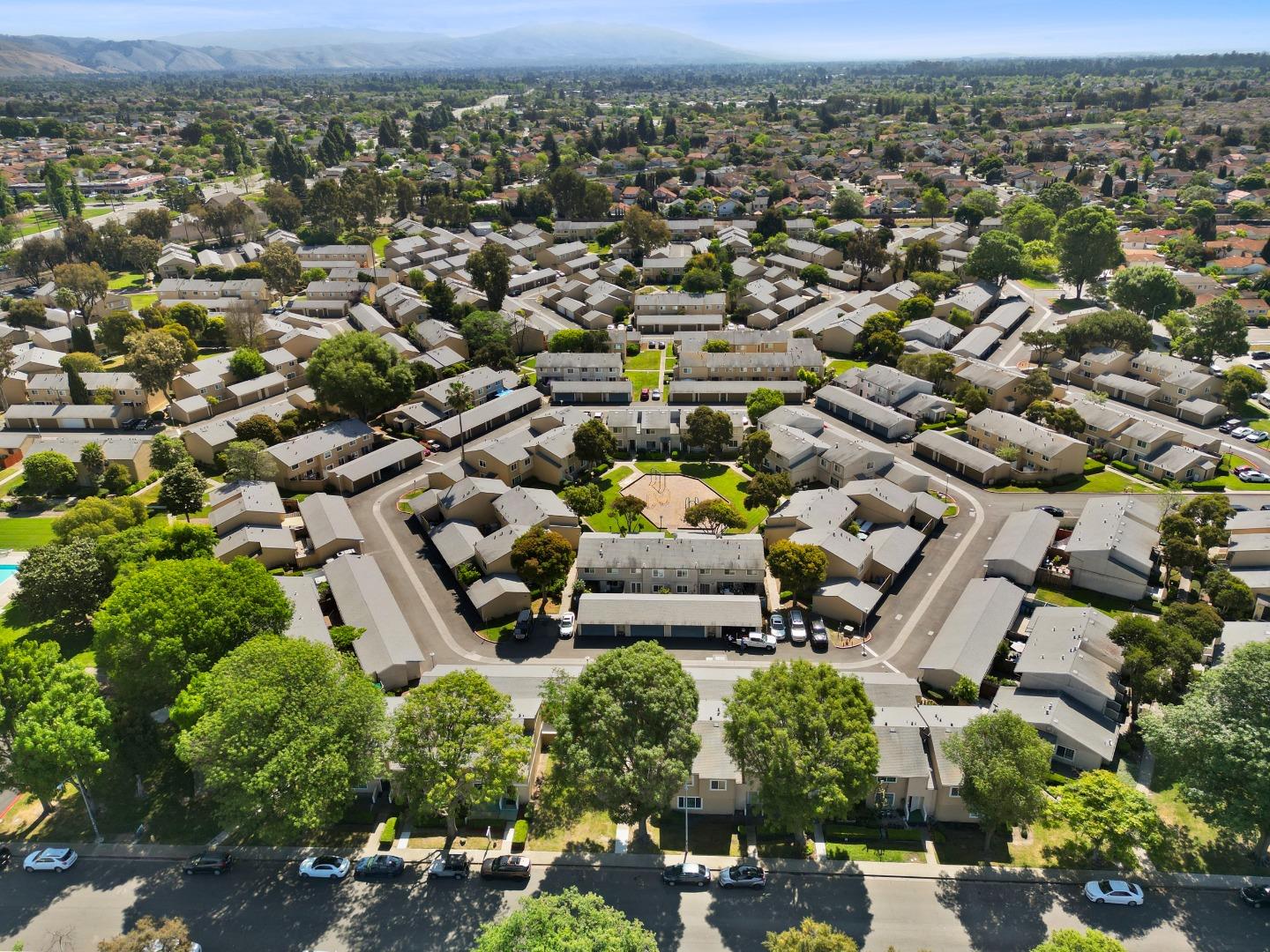 4270 Comet Circle
