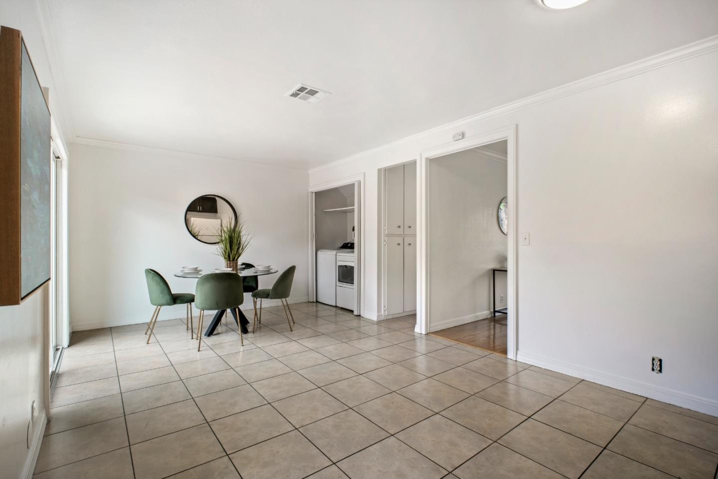 4270 Comet Circle