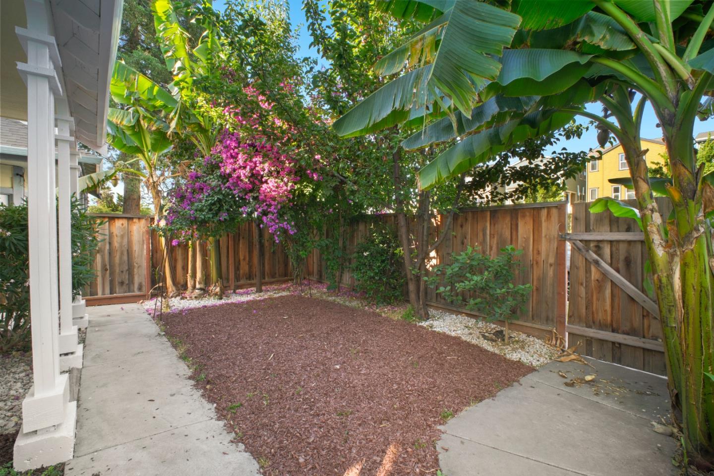 1796 Lucretia Avenue