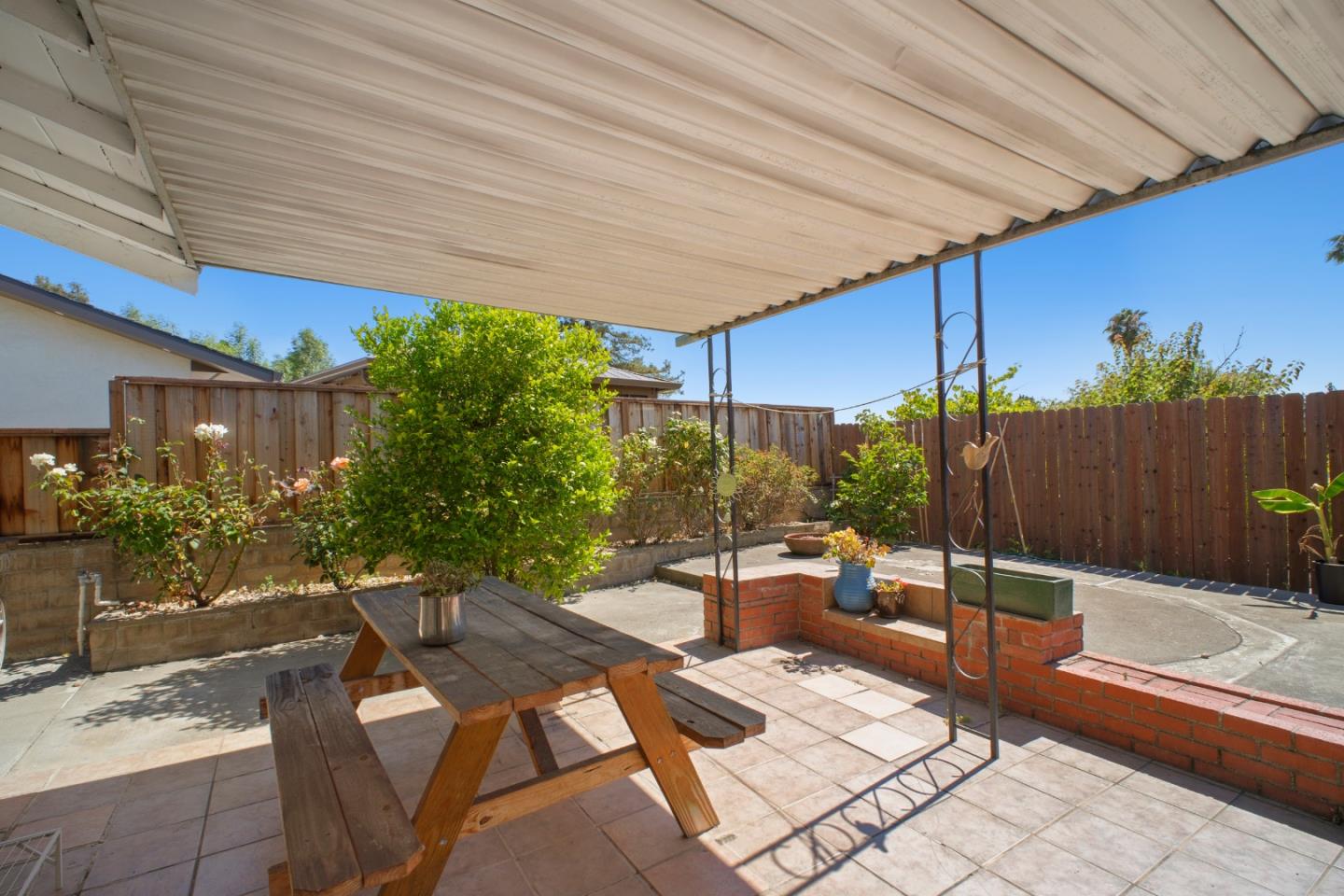 2368 Night Shade Lane