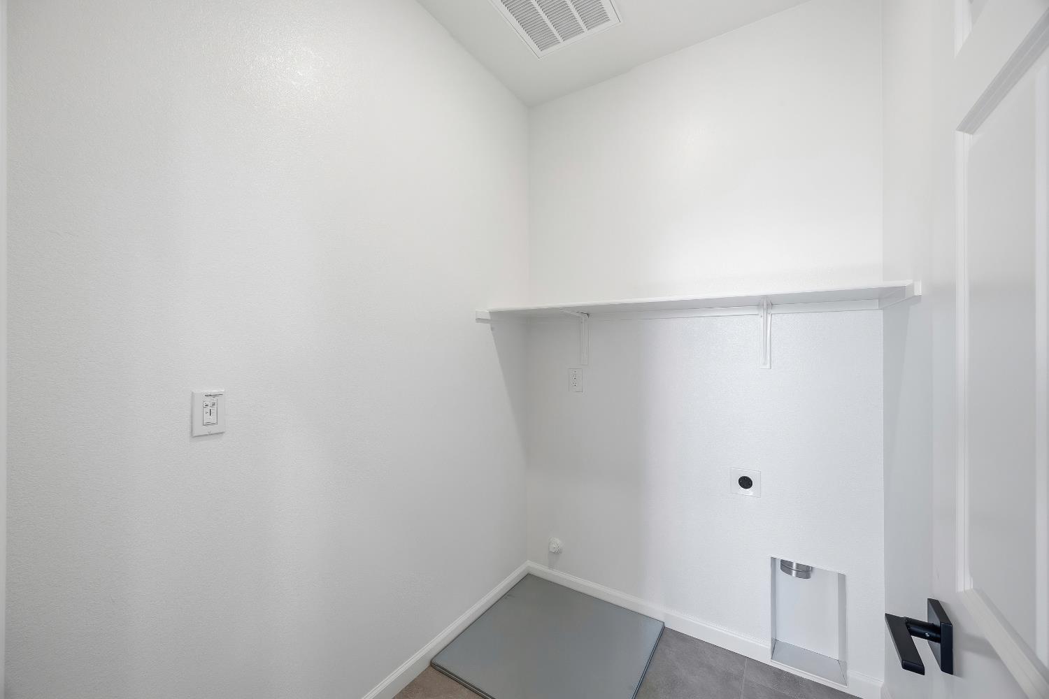 4413 Canyon Coral Way