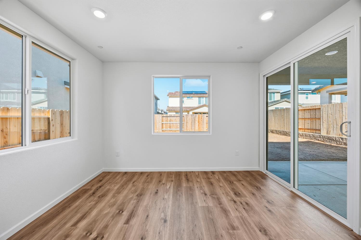 4413 Canyon Coral Way
