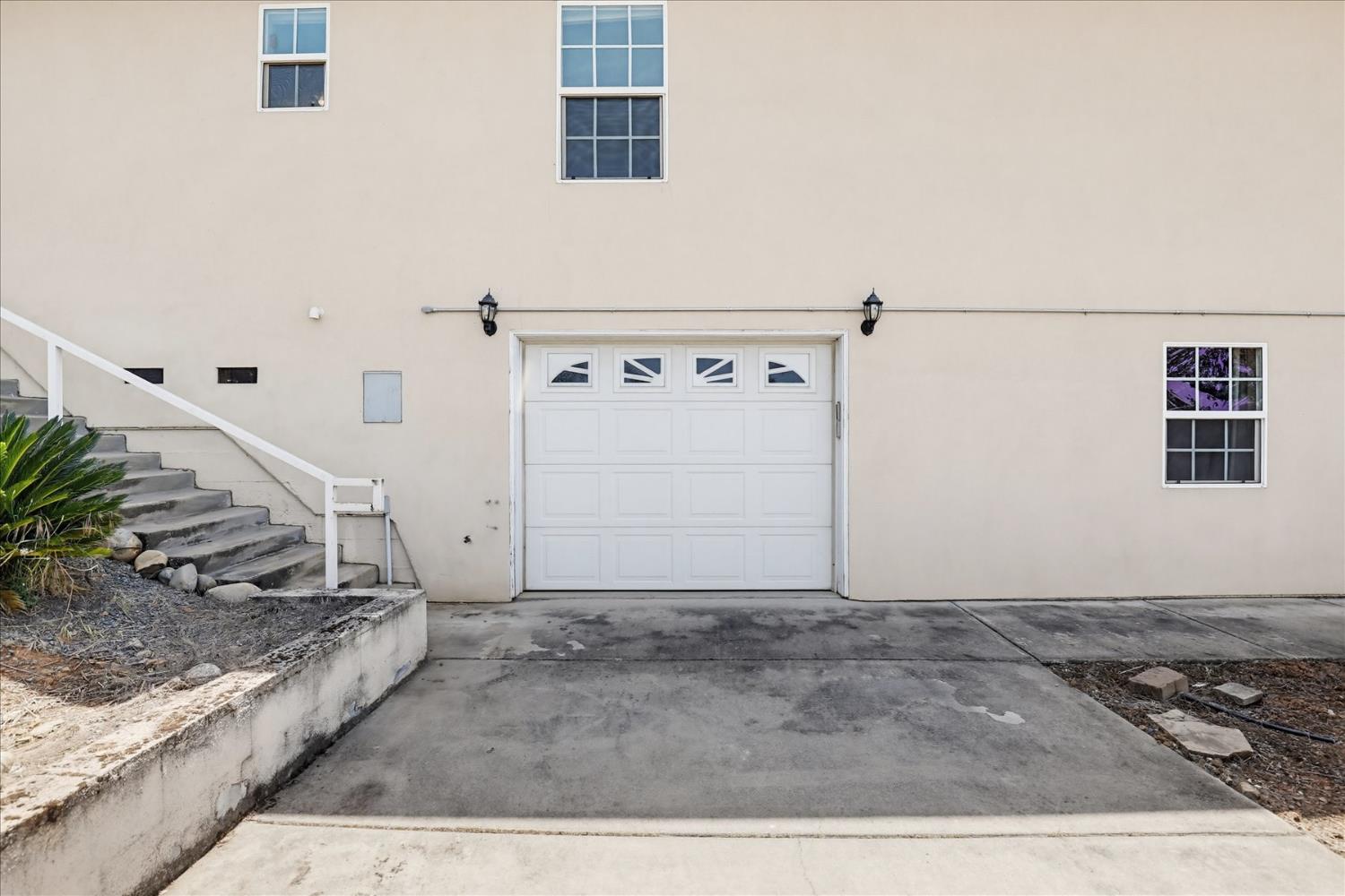 6717 Heleen Bart Court
