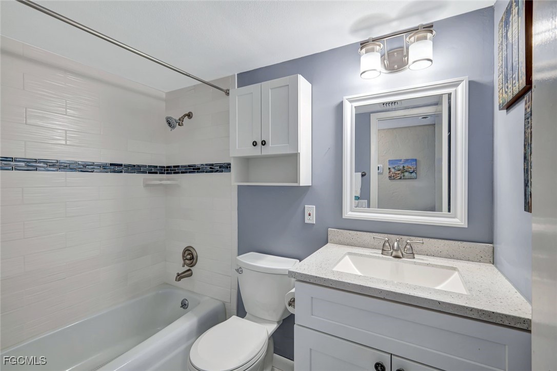 6500 Estero BLVD H300