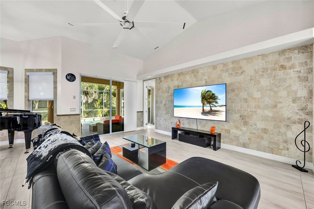 8596 Southwind Bay CIR