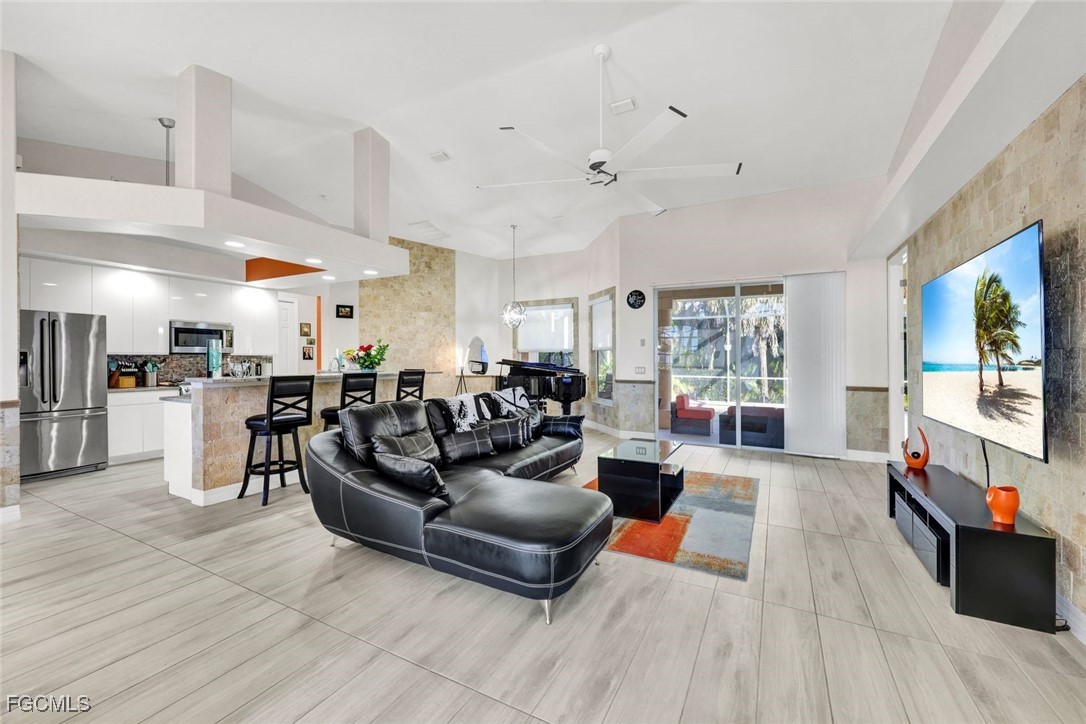 8596 Southwind Bay CIR