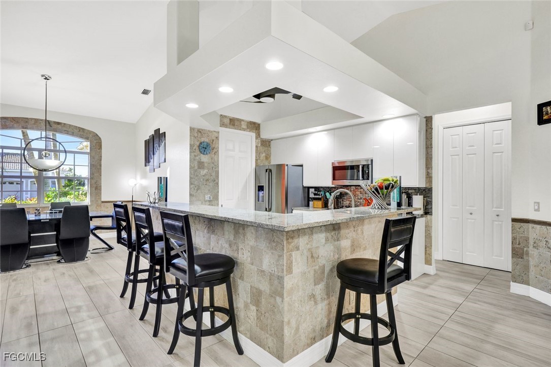 8596 Southwind Bay CIR