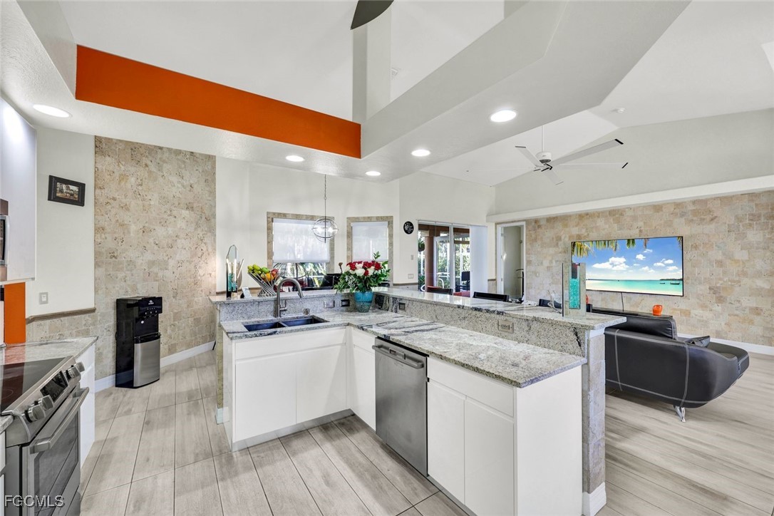 8596 Southwind Bay CIR