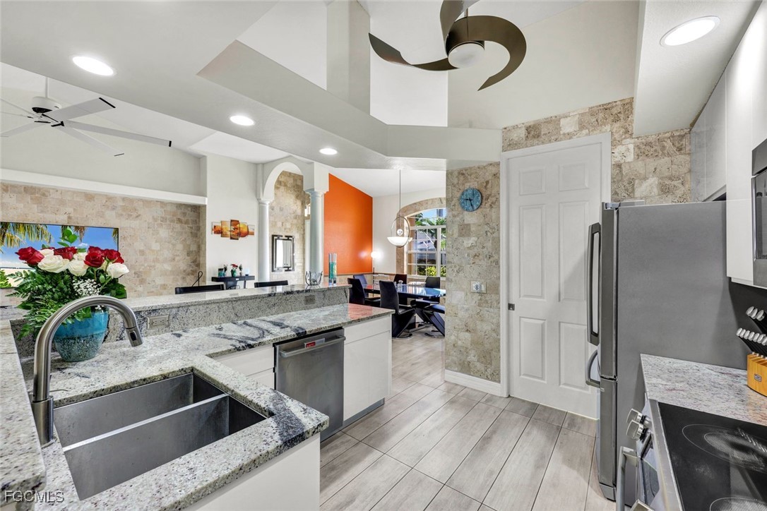 8596 Southwind Bay CIR