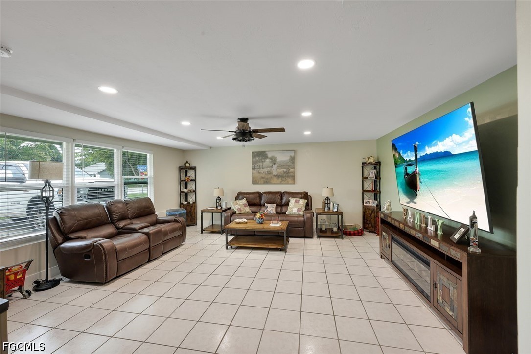 1007 Wilshire DR