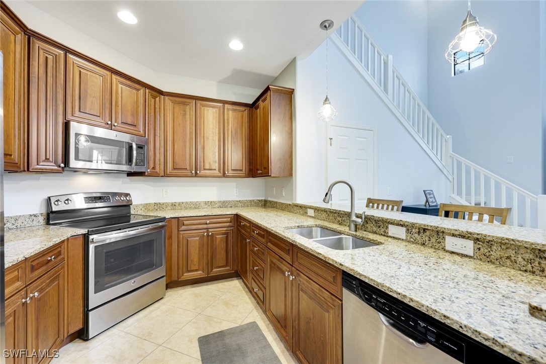 11758 Izarra WAY 7703