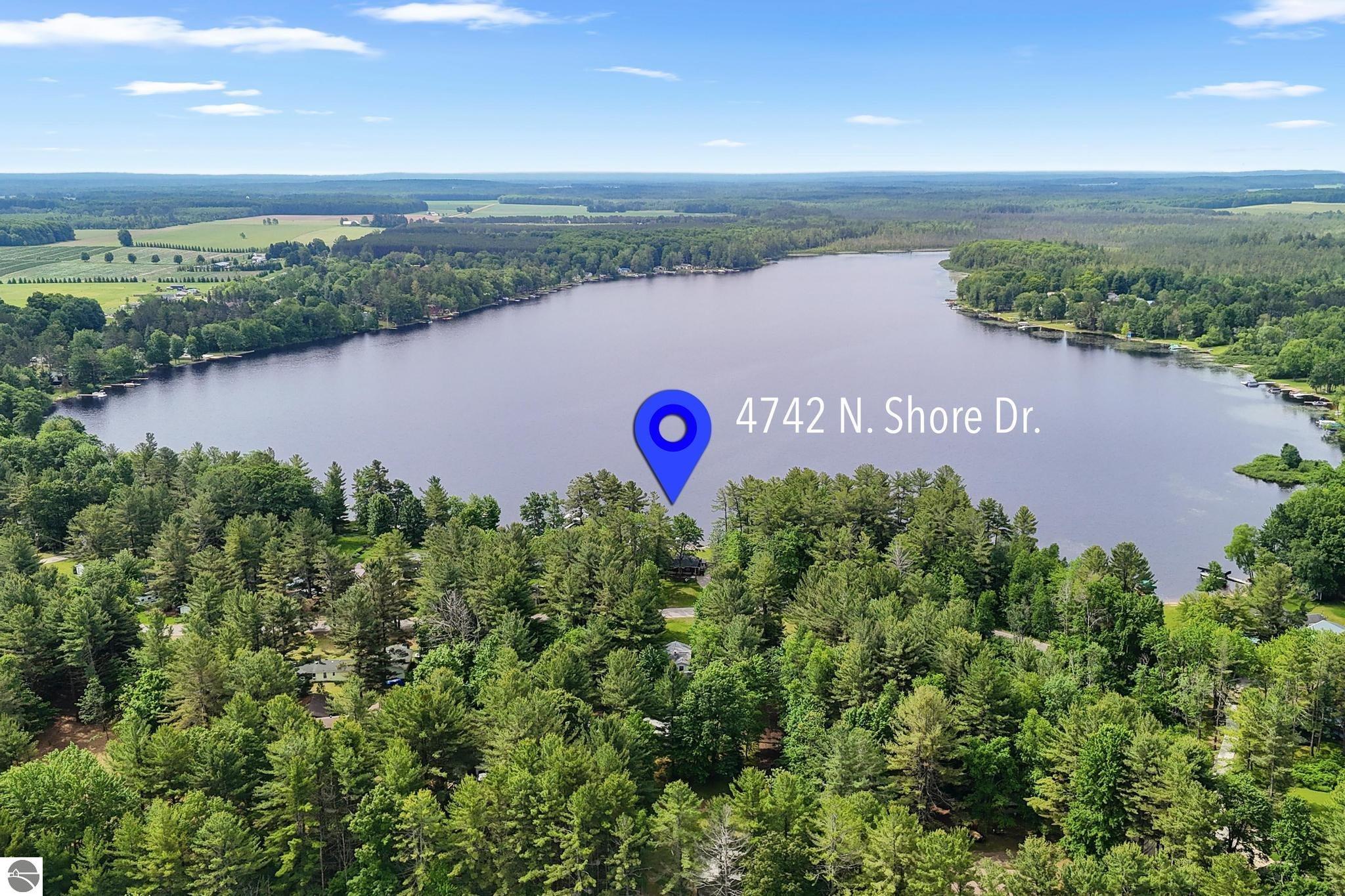 4742 N Shore Drive NE