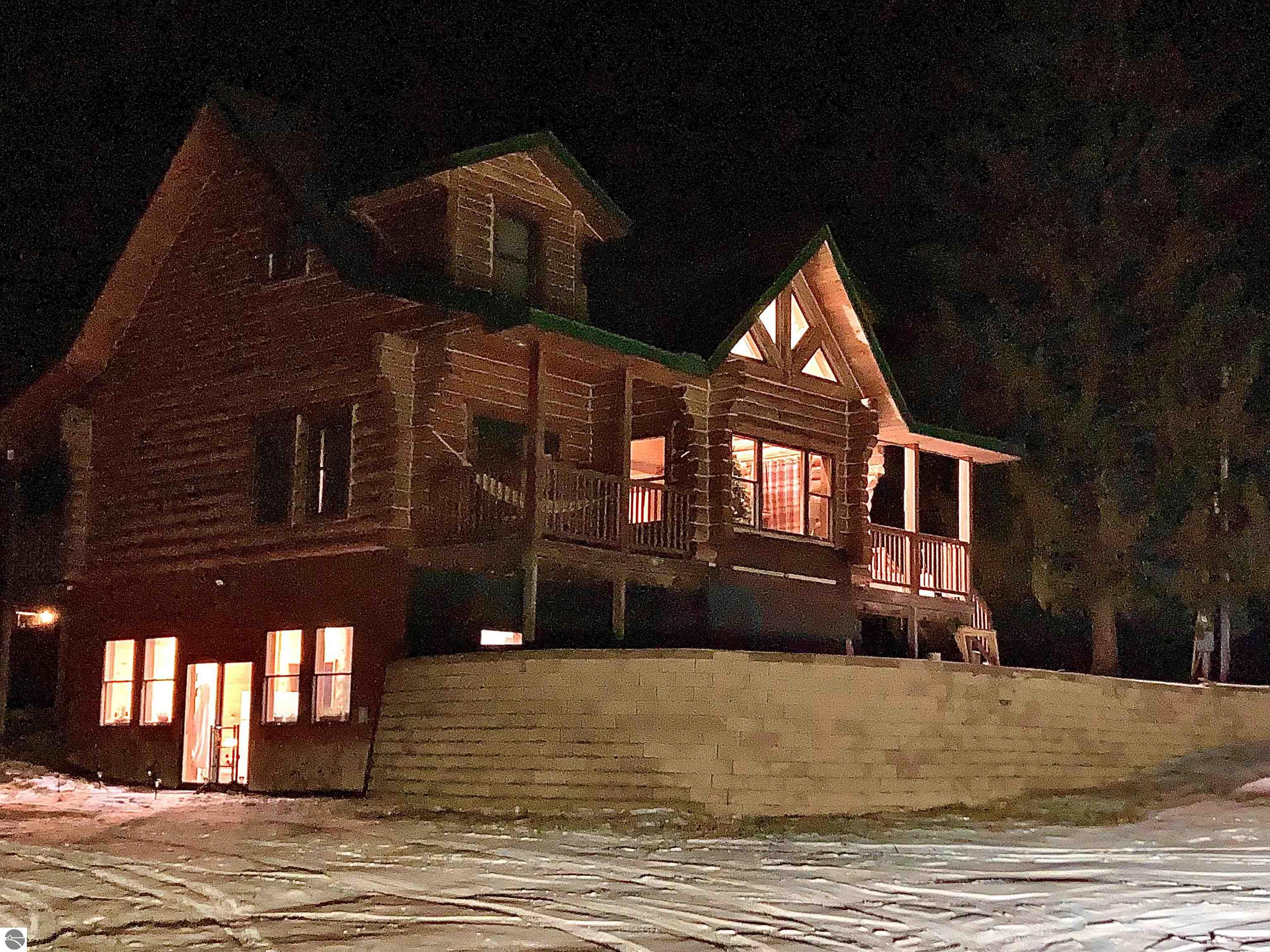 4492 Woodman Road, SW