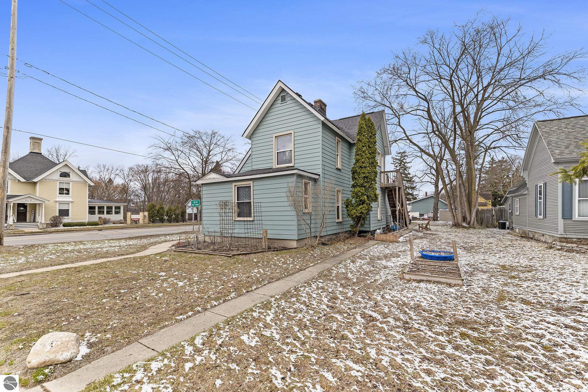 630 W Eighth