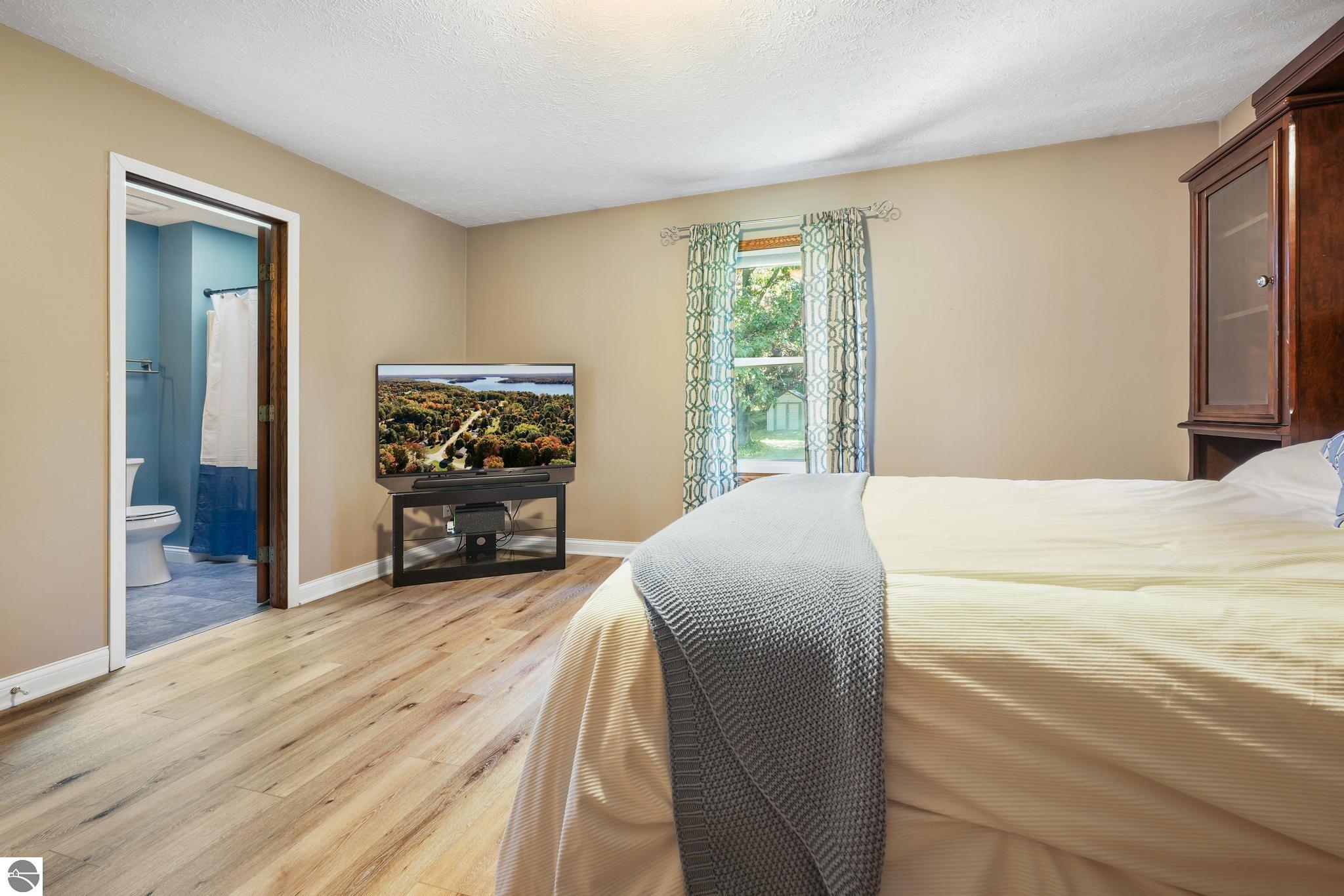 4430 Weatherby Lane, Traverse City