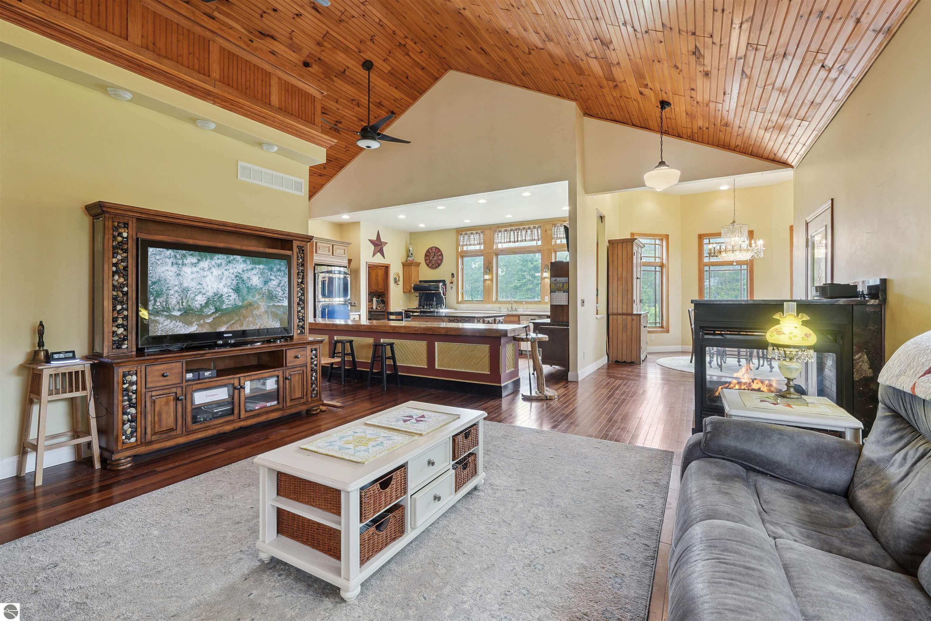 16186 N 200th Avenue