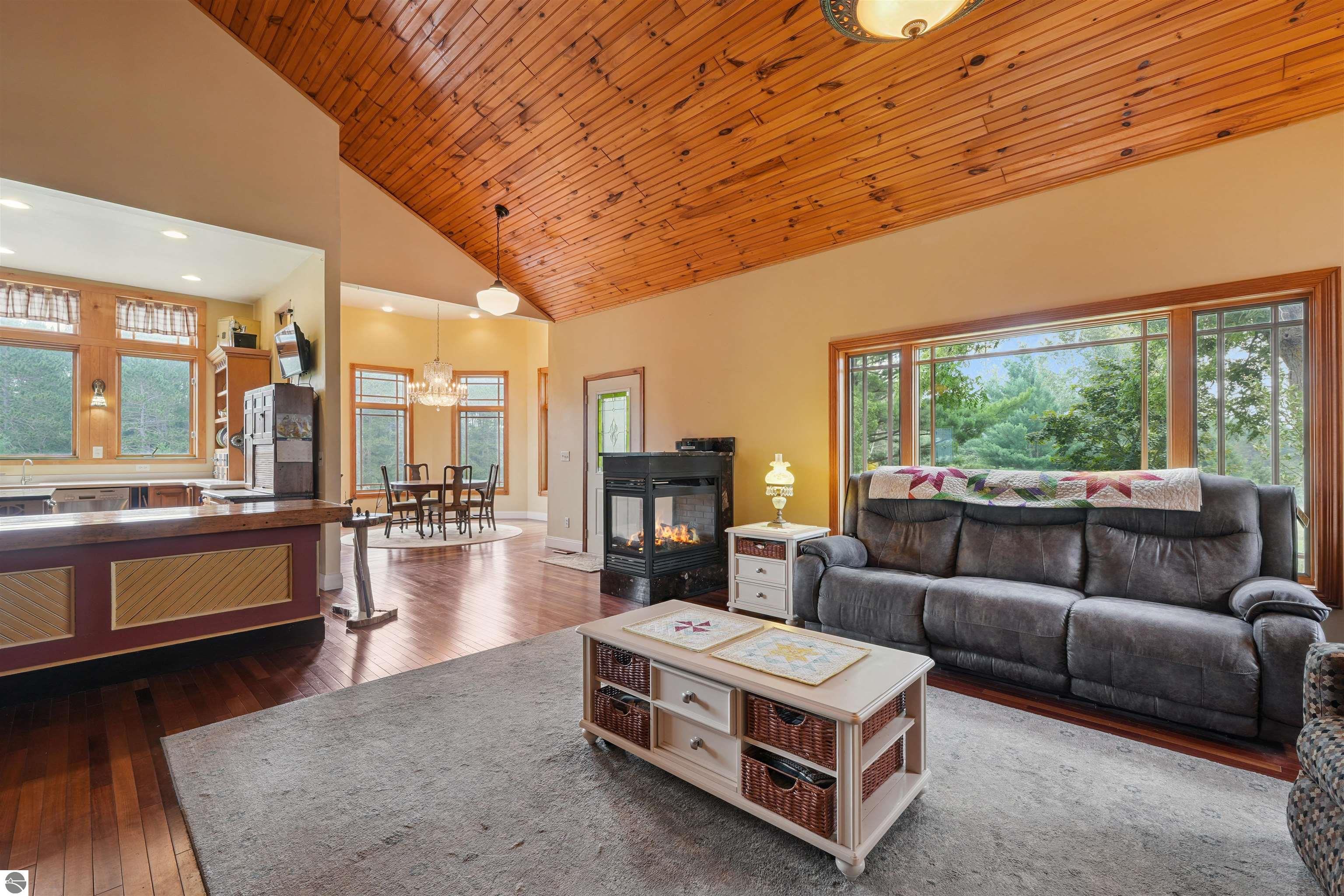 16186 N 200th Avenue